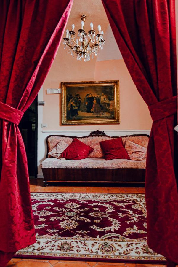 La Foresteria Di Palazzo Picedi Benettini Sarzana Extérieur photo