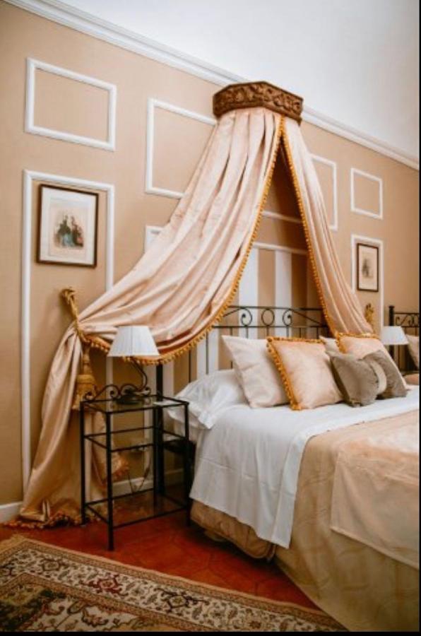 La Foresteria Di Palazzo Picedi Benettini Sarzana Extérieur photo