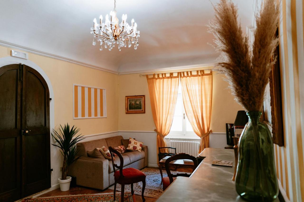 La Foresteria Di Palazzo Picedi Benettini Sarzana Extérieur photo