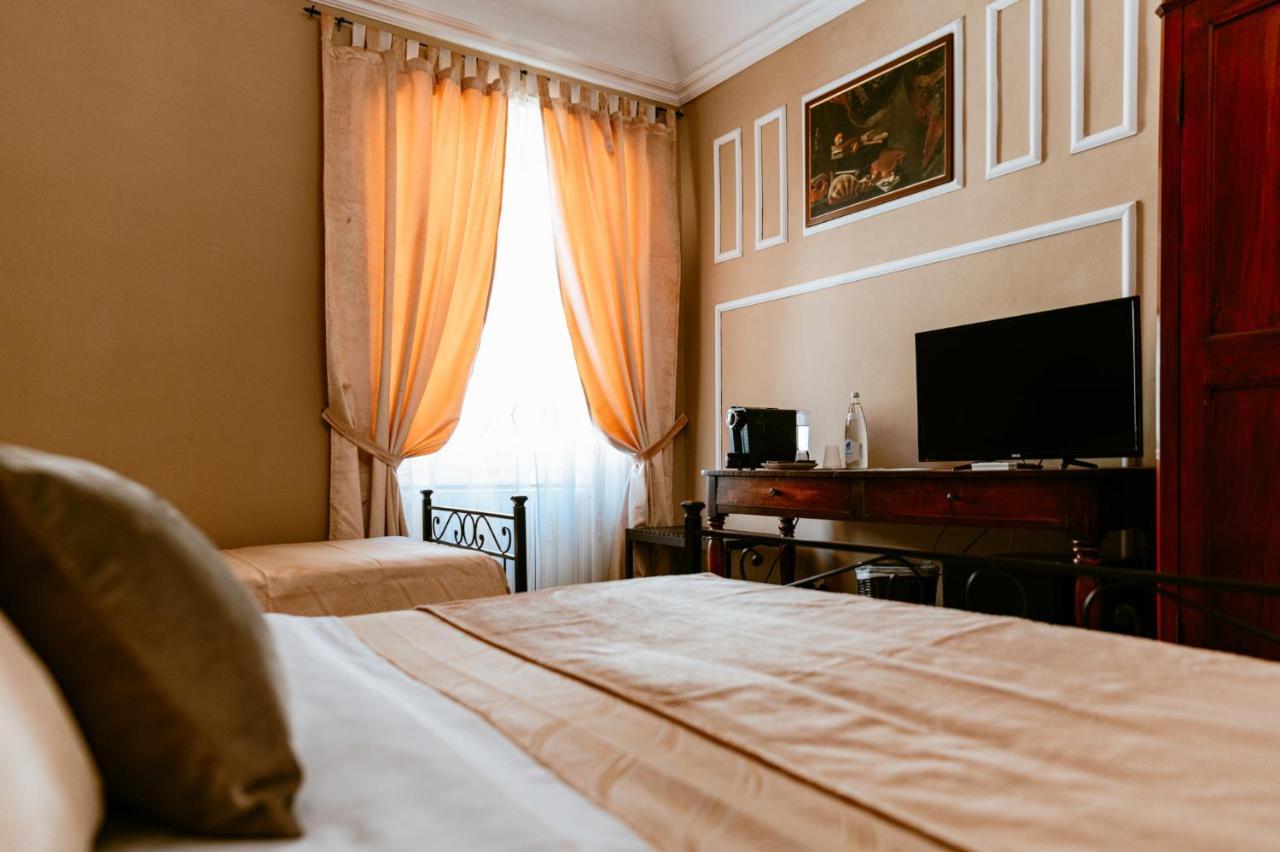La Foresteria Di Palazzo Picedi Benettini Sarzana Extérieur photo