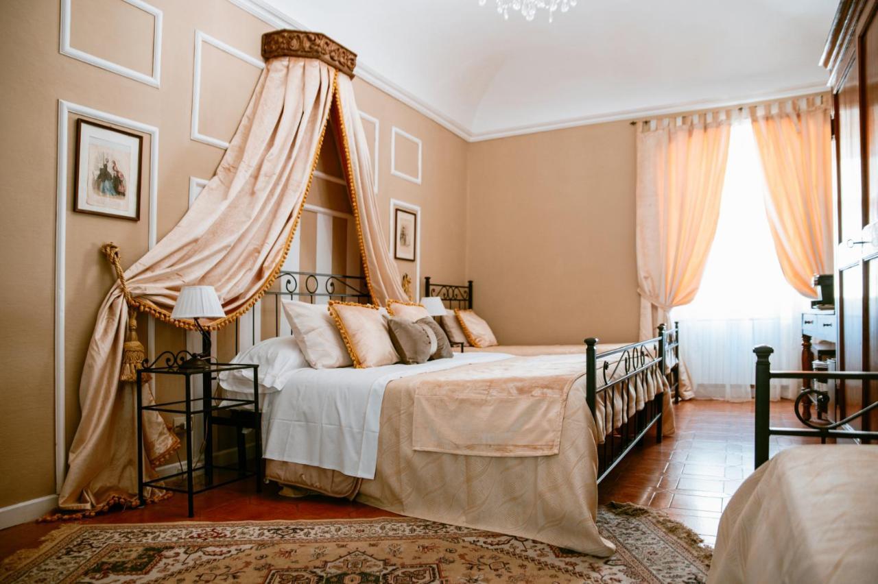 La Foresteria Di Palazzo Picedi Benettini Sarzana Extérieur photo