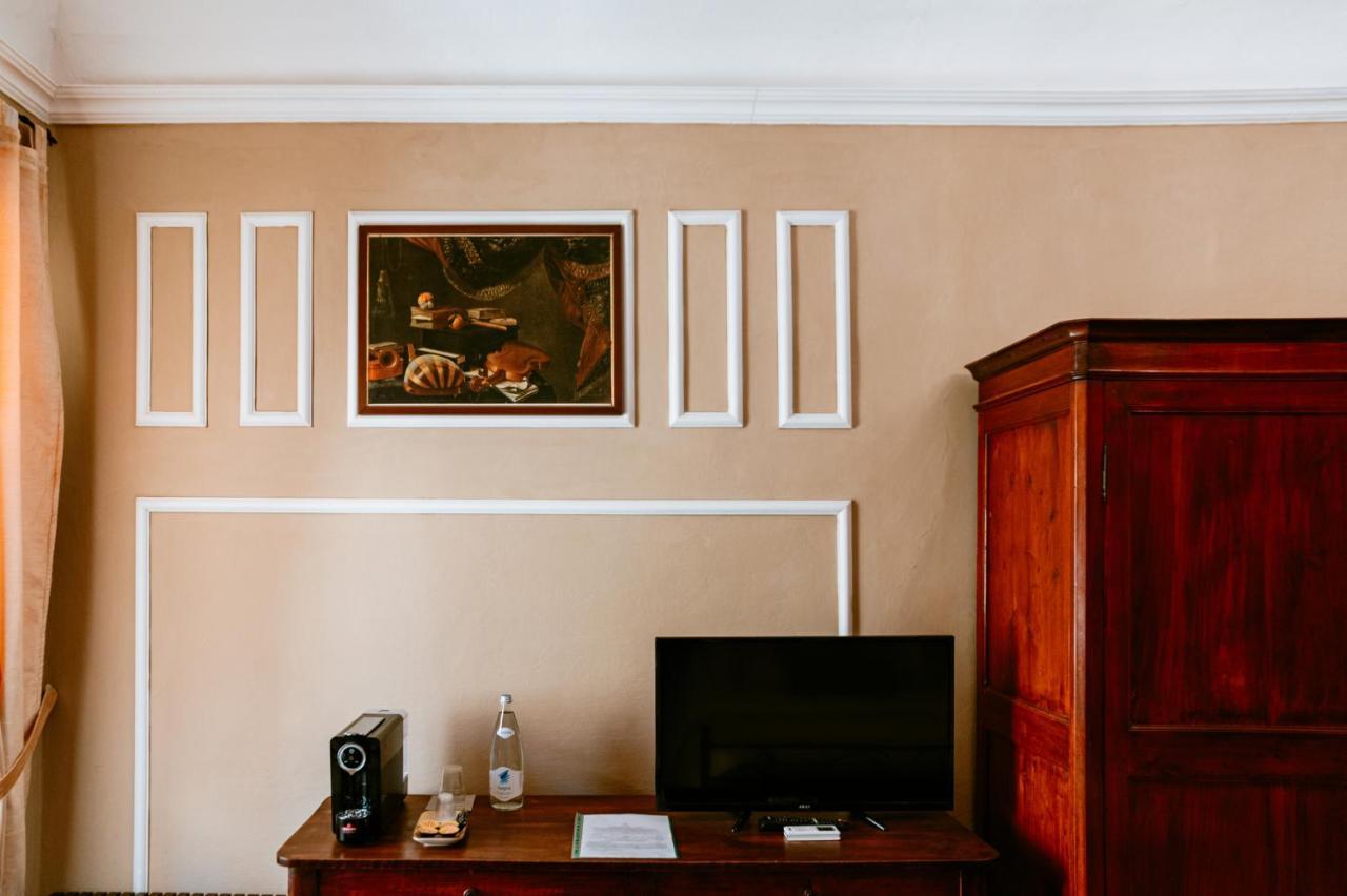 La Foresteria Di Palazzo Picedi Benettini Sarzana Extérieur photo