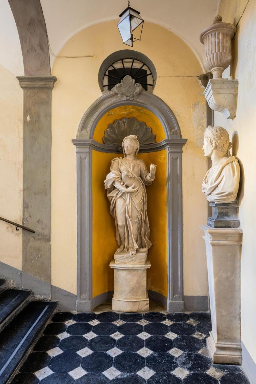 La Foresteria Di Palazzo Picedi Benettini Sarzana Extérieur photo