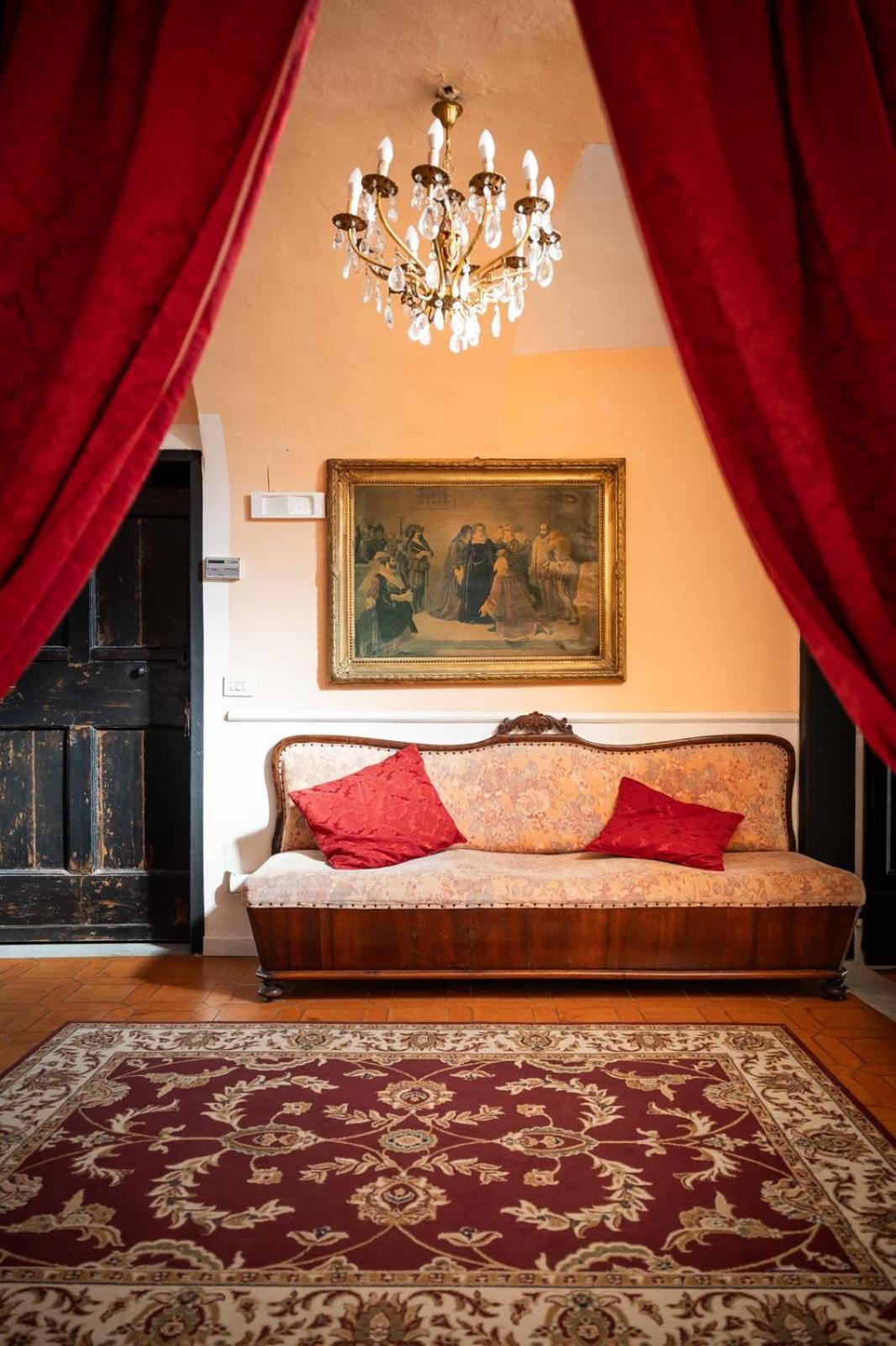 La Foresteria Di Palazzo Picedi Benettini Sarzana Extérieur photo
