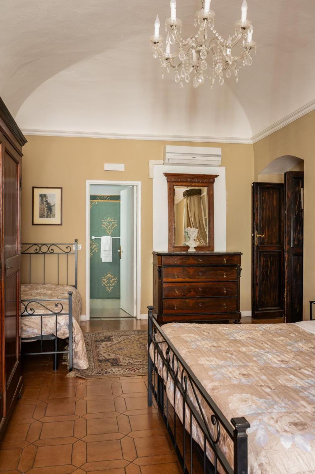 La Foresteria Di Palazzo Picedi Benettini Sarzana Extérieur photo