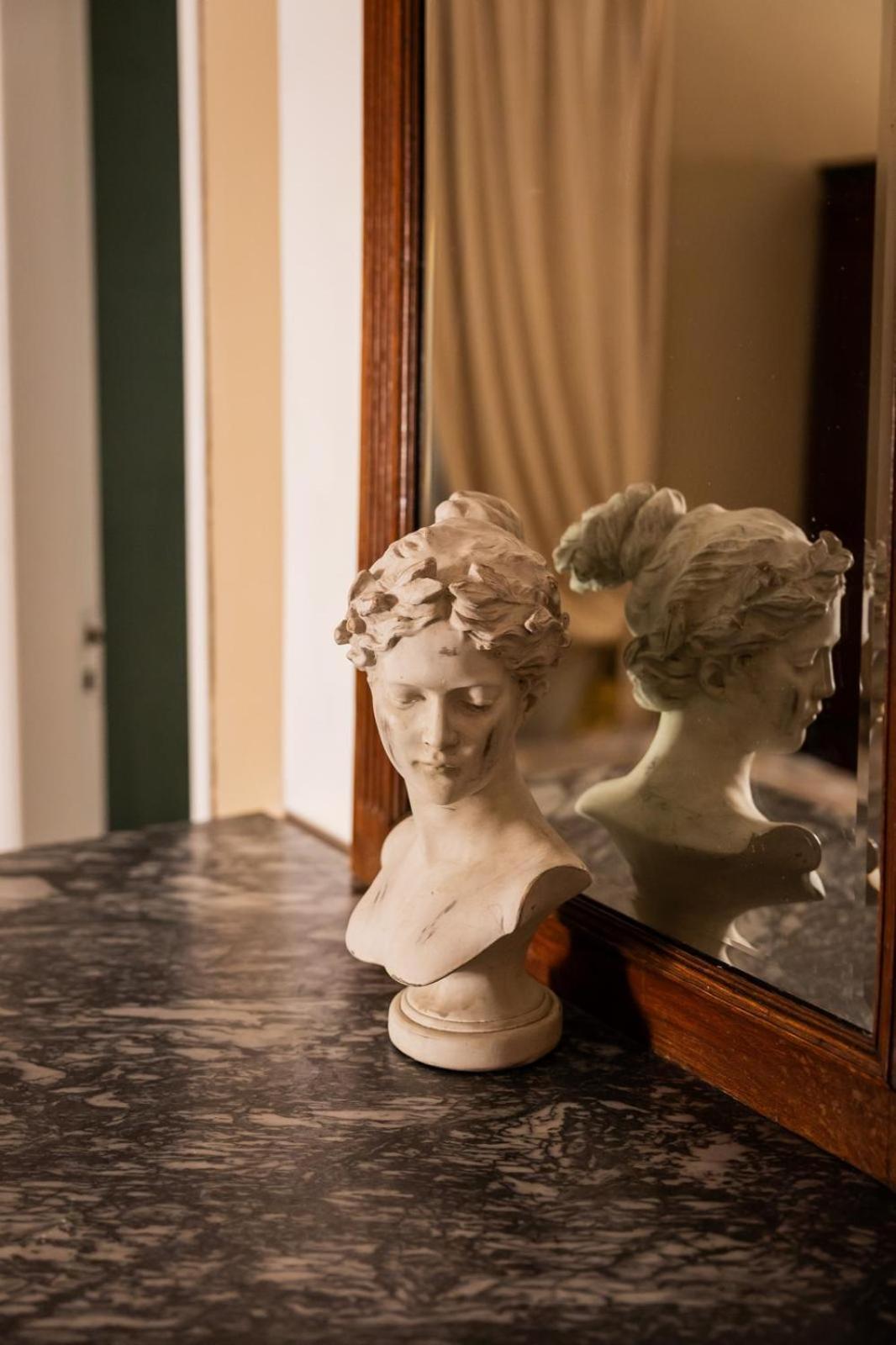 La Foresteria Di Palazzo Picedi Benettini Sarzana Extérieur photo