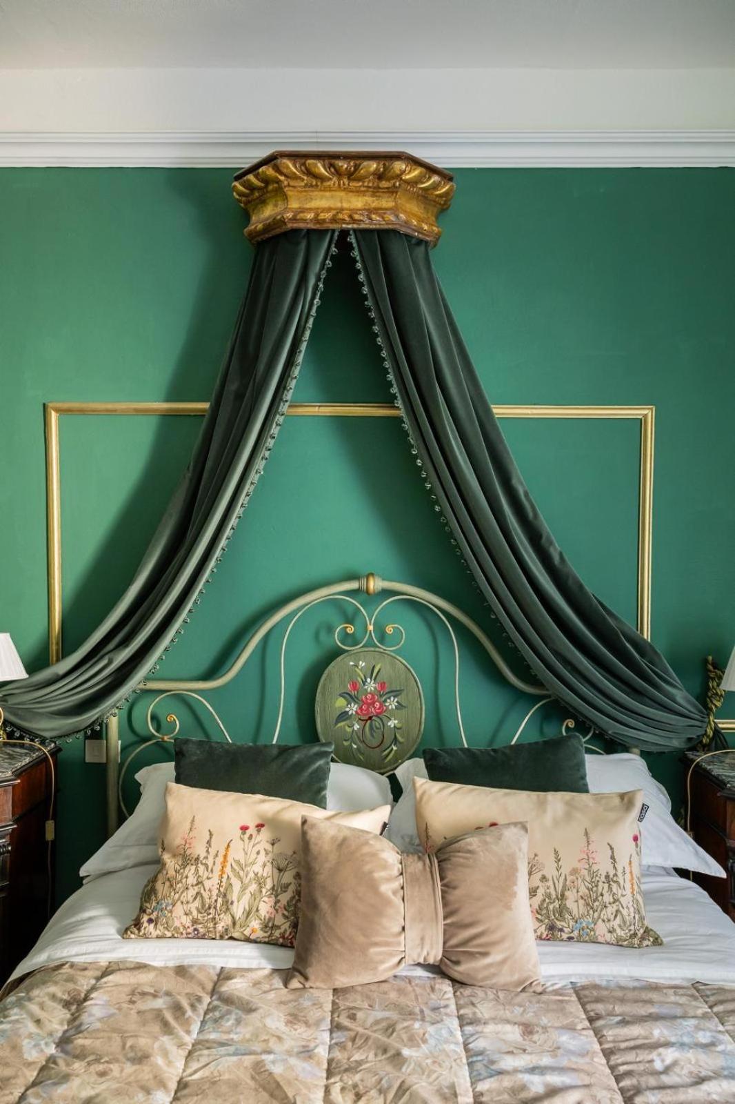 La Foresteria Di Palazzo Picedi Benettini Sarzana Extérieur photo