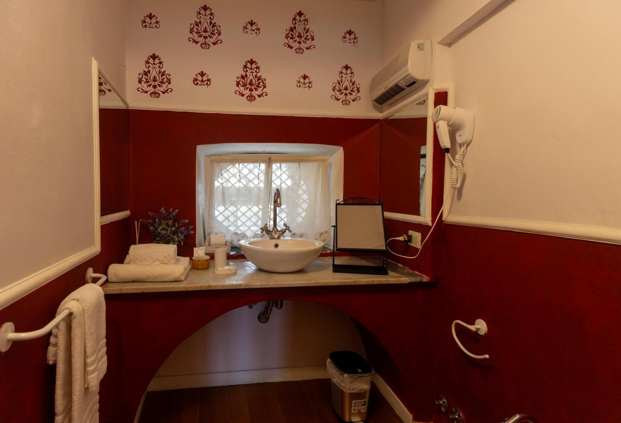 La Foresteria Di Palazzo Picedi Benettini Sarzana Chambre photo