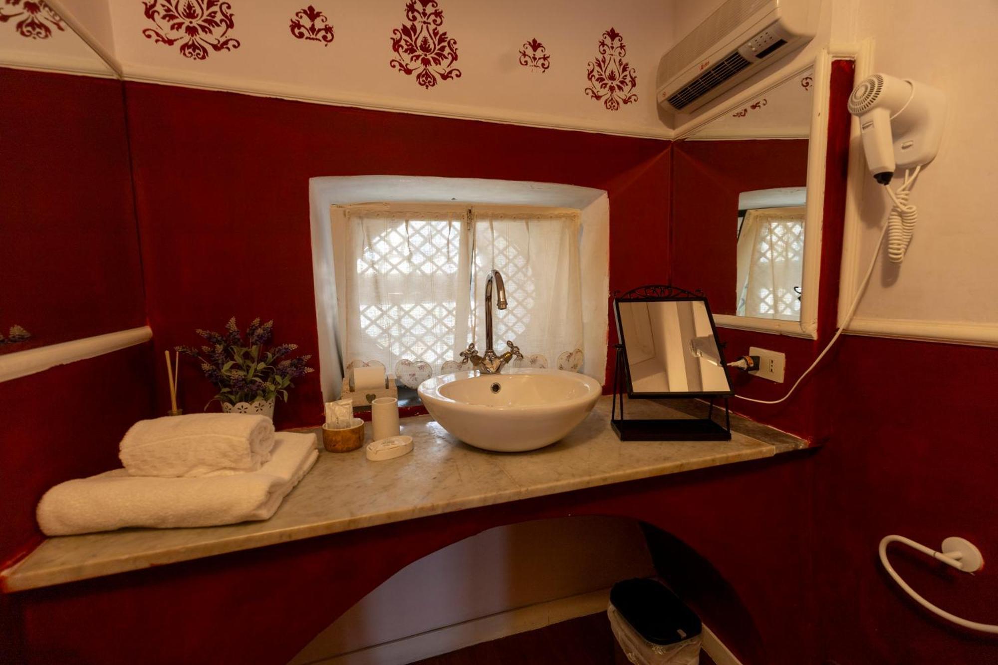 La Foresteria Di Palazzo Picedi Benettini Sarzana Chambre photo