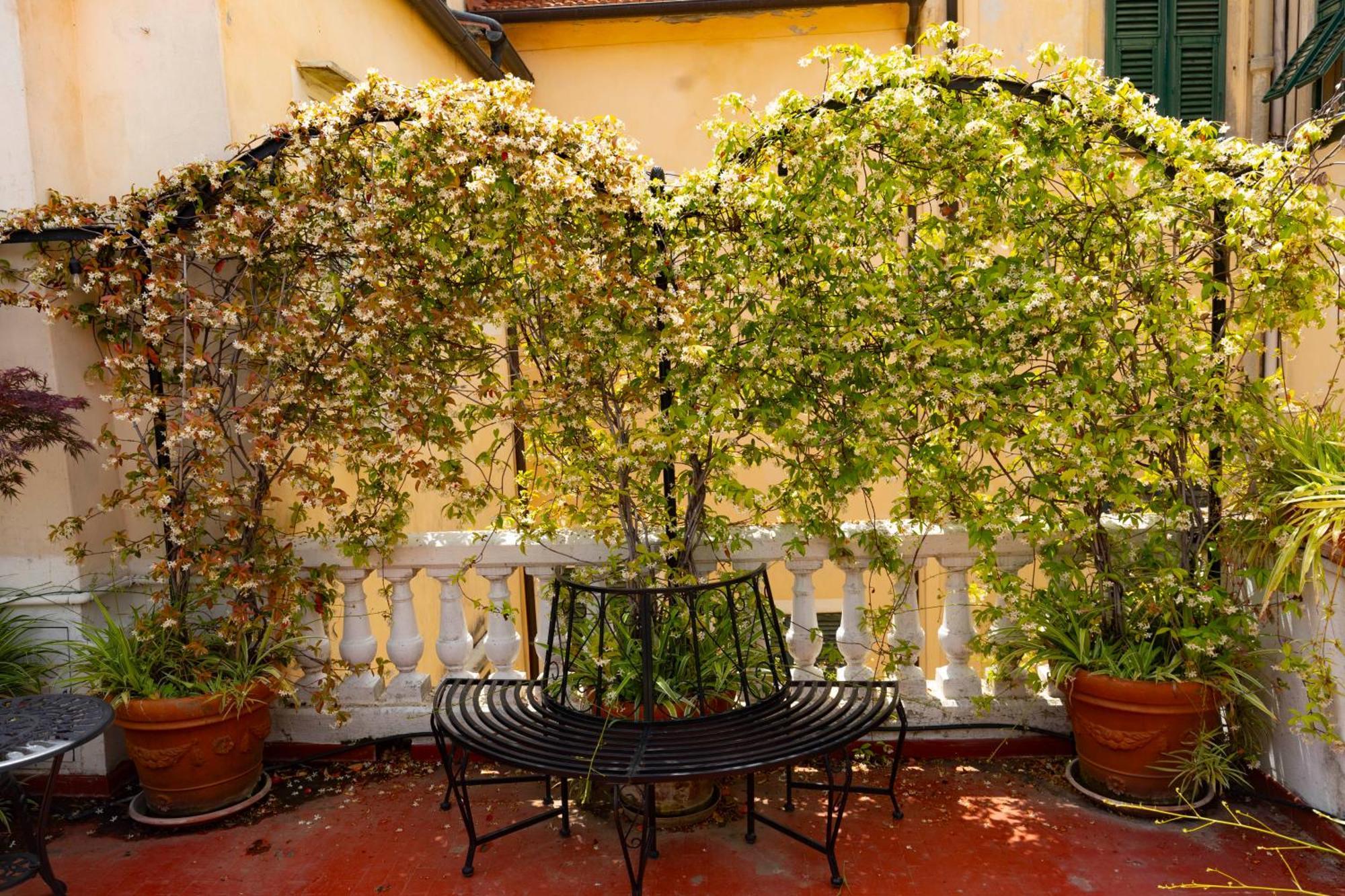 La Foresteria Di Palazzo Picedi Benettini Sarzana Extérieur photo